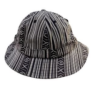 NWT Autumn Urban Outfitters Cotton Black Bell Bucket Hat